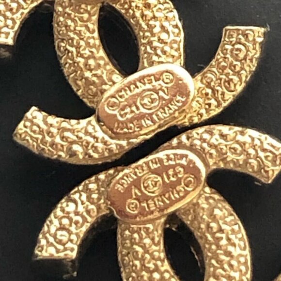 CHANEL CC Logos Rhinestone Stud Earrings Gold Tone C21V Auth w/Box #2961 - Picture 6 of 10